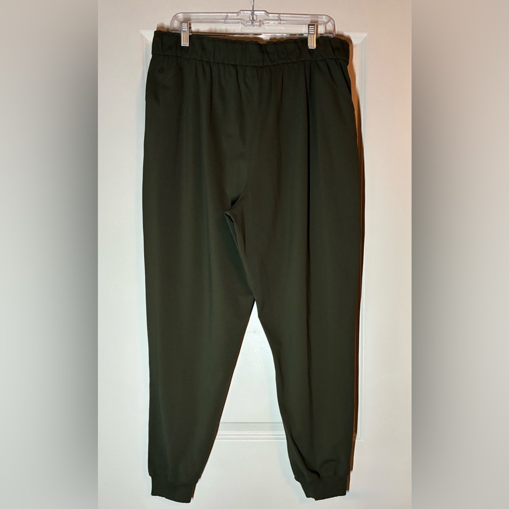 Lululemon Stretch High-Rise Jogger *Full Length in Dark Olive Size 14 - Picture 6 of 8